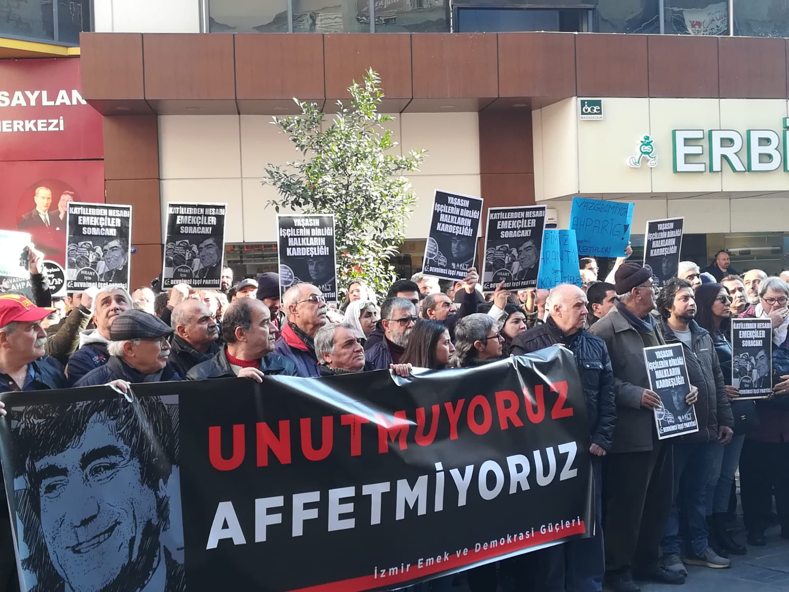 Hrant Dink’in katledilişinin 13. yılında İzmir’de anma