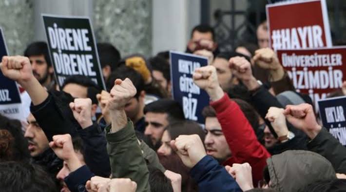 Virüse karşı avantajlı olabiliriz ancak geleceğimiz için örgütlenmeliyiz!