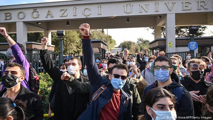 İstibdad geri adım attı: Melih Bulu Boğaziçi Üniversitesine rektör olamadı!