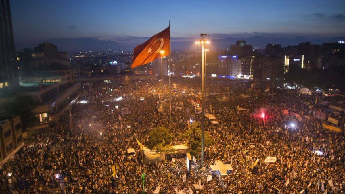 Halkın haklı ve meşru isyanı mâhkum edilemez! 