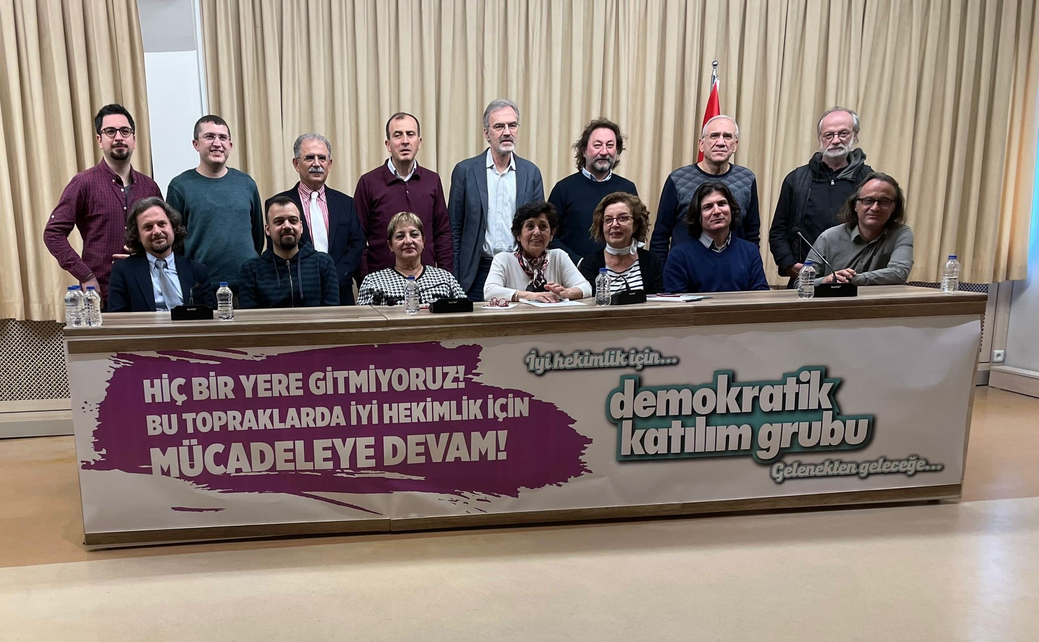 İstanbul Tabip Odası seçimlerinde aday olan  “Demokratik Katılım Grubu” basın açıklaması düzenledi